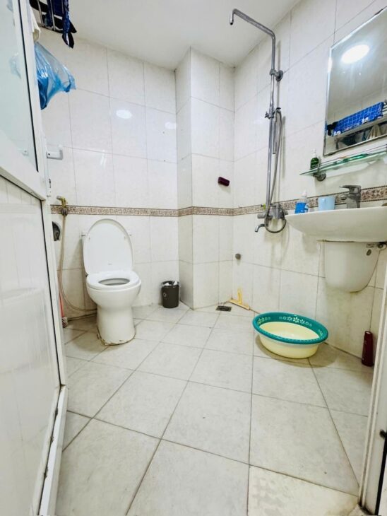 BÁN NHÀ NGÕ THỊNH QUANG.QUẬN ĐỐNG ĐA,NGÕ THẲNG -THÔNG BA GÁC- GẦN Ô TÔ