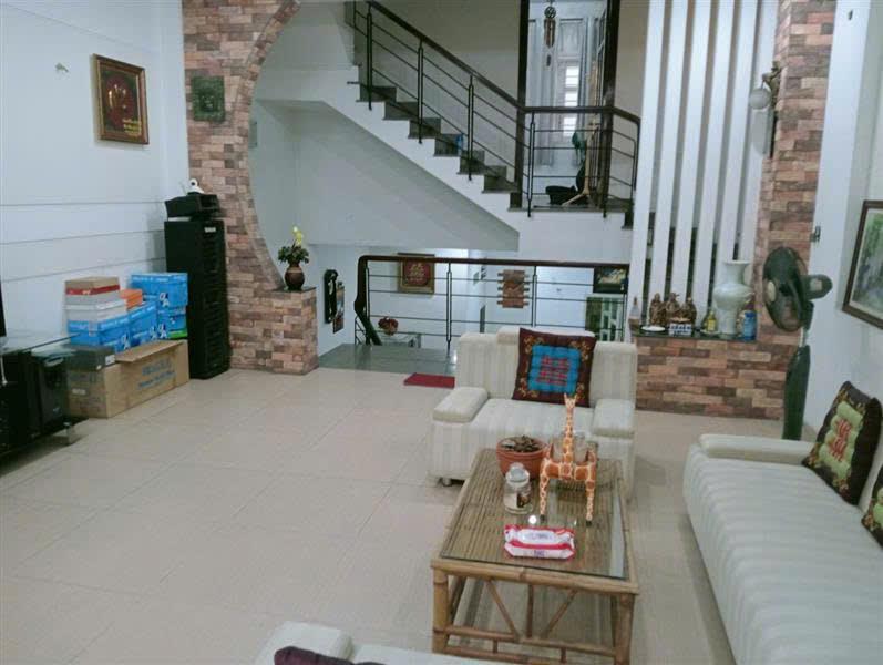 Bán Nhà Mặt Tiền đường 42 cạnh bên BV Q2, DT 85m² – 1 Trệt 3 Lầu – Gara Ô Tô – Nội Thất Gỗ Đinh