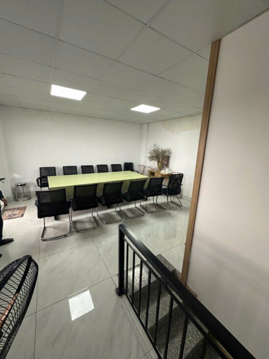 Nhà phố Ngọc Lâm, 134m2, 6 tầng, MT8m, dòng tiền 100tr, giá 43 tỷ