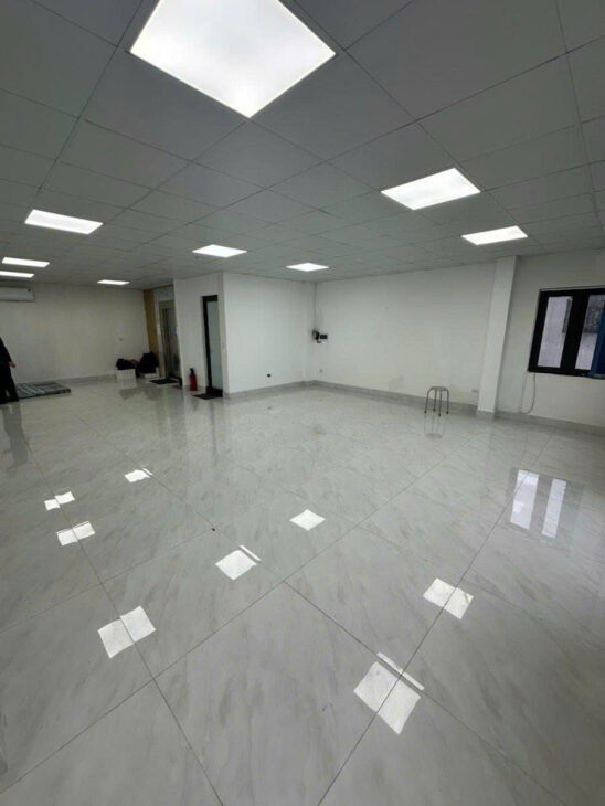 Nhà phố Ngọc Lâm, 134m2, 6 tầng, MT8m, dòng tiền 100tr, giá 43 tỷ