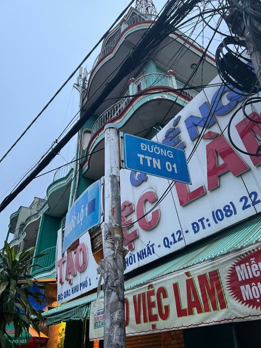 BÁN NHÀ DIỆN TÍCH KHỦNG – 79 M2 – GẦN QL1A – SÁT TRƯỜNG CHINH – CHỈ 37 TR/M2