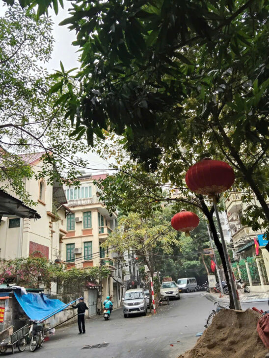 25 TỶ ,5T,57M2 MẶT PHỐ ĐÔNG CÁC,LÔ GÓC,DÂN XÂY KIÊN CỐ,KINH DOANH SẦM UẤT THỜI TRANG,ĐỒ HIỆU,2 MẶT