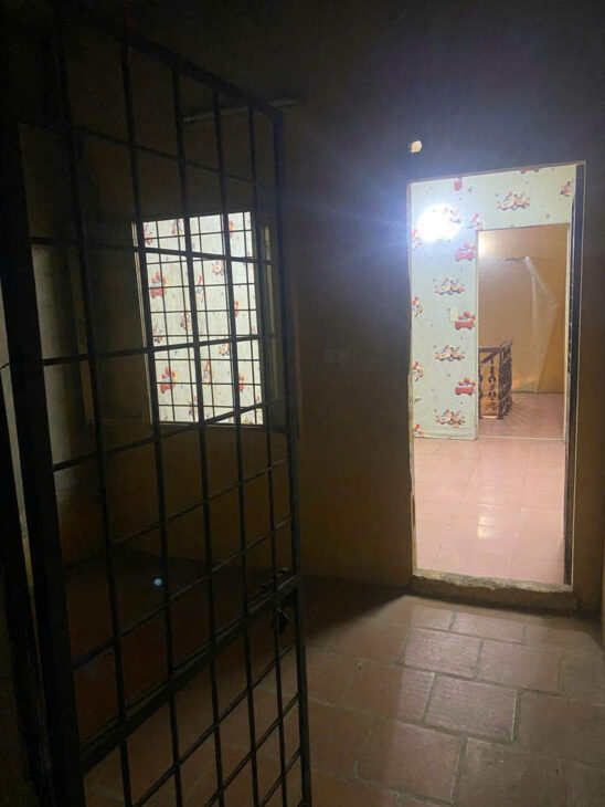 Cần bán nhà Nguyễn Văn Cừ, vị trí đẹp, muôn vàn tiện ích, giao thông thuận tiện.