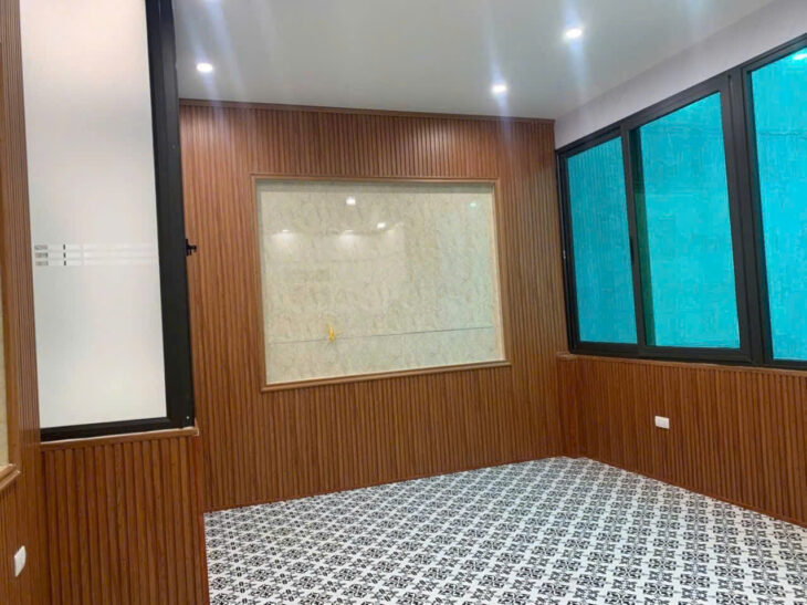 BÁN NHÀ 6 TẦNG 48M2- SÁT PHỐ NGUYỄN KHÁNH TOÀN – GARA Ô TÔ – KINH DOANH TỐT – THANG MÁY