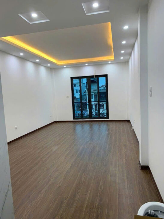BÁN NHÀ 6 TẦNG 48M2- SÁT PHỐ NGUYỄN KHÁNH TOÀN – GARA Ô TÔ – KINH DOANH TỐT – THANG MÁY
