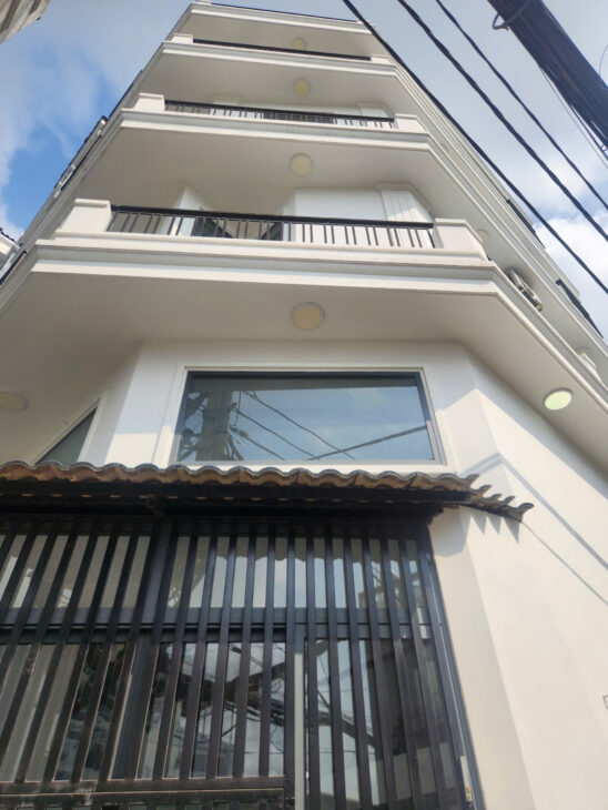 NHÀ PHỐ 5 TẦNG – GÓC 2 MẶT TIỀN – Ô TÔ VÀO TẬN NHÀ – GIÁ CHỈ 7.7 TỶ