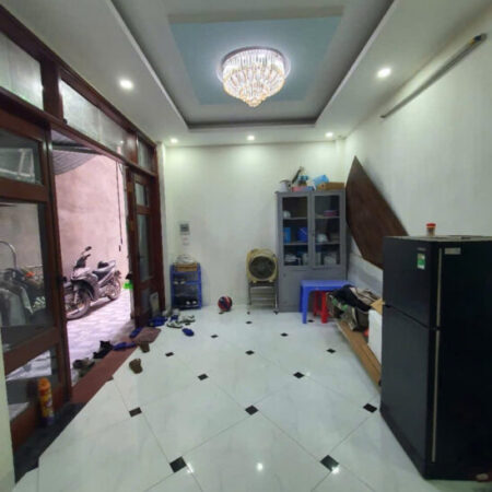 BẰNG LIỆT-KHỦNG DT 47m, CHỈ QUANH 6 TỶ-Ô TÔ TẢI ĐÕ CỔNG- FULL NỘI THẤT