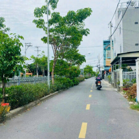 ????Chủ gấp bán. Chốt ngay!???? ☘️Nhà Ngay Nhà Thờ Ba Thôn đường ô tô- 2 tầng ngang khủng 6m- 4,4tỷ