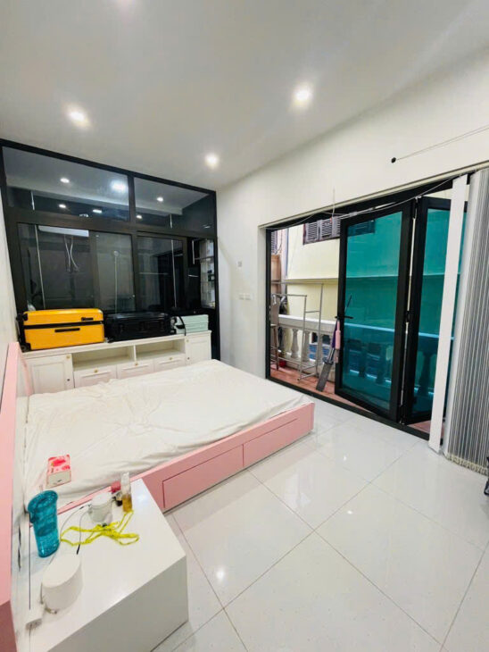 BÁN NHÀ THỤY KHUÊ- 7,1 TỶ- 32M X 4 TẦNG – MẶT KINH DOANH DỊCH VỤ – MẶT TIỀN 6,2m – Cách 1 Nhà Ra