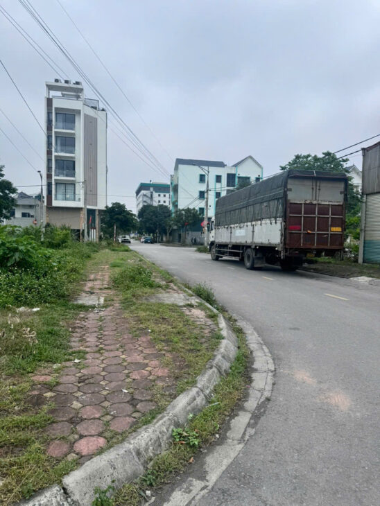 bán 2 lô đất cho bác ruột. S 210 1 lô , 2 lô liền kề là 420M . đất tại khu đô thị đồng văn xanh