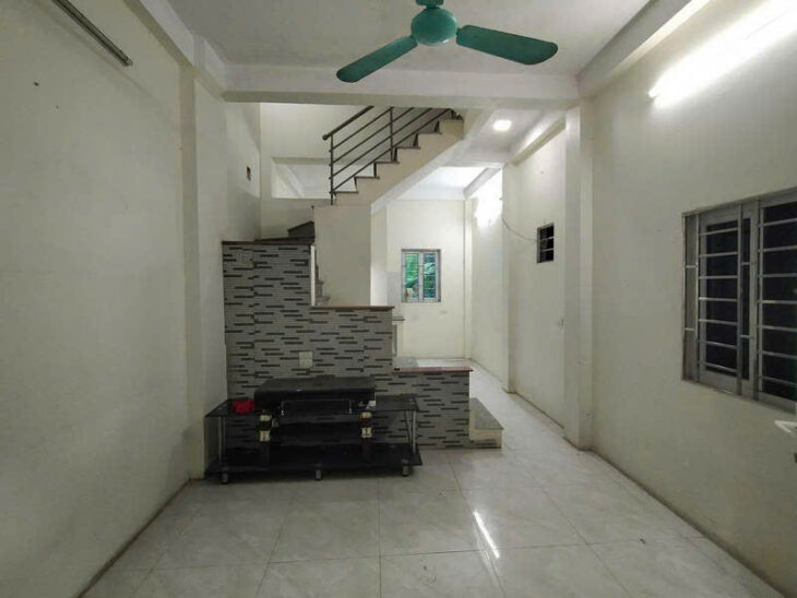 Săn nhà giá rẻ Nguyễn Văn Cừ, diện tích rộng, tiện ích đầy đủ, gần trung tâm.