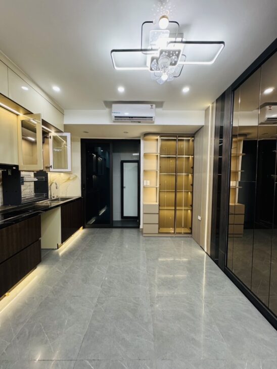 BÁN NHÀ -PHỐ TÔN ĐỨC THẮNG-3TẦNG -NHÀ ĐẸP Ở NGAY-2 MẶT THOÁNG Ô TÔ ĐỖ CỔNG
