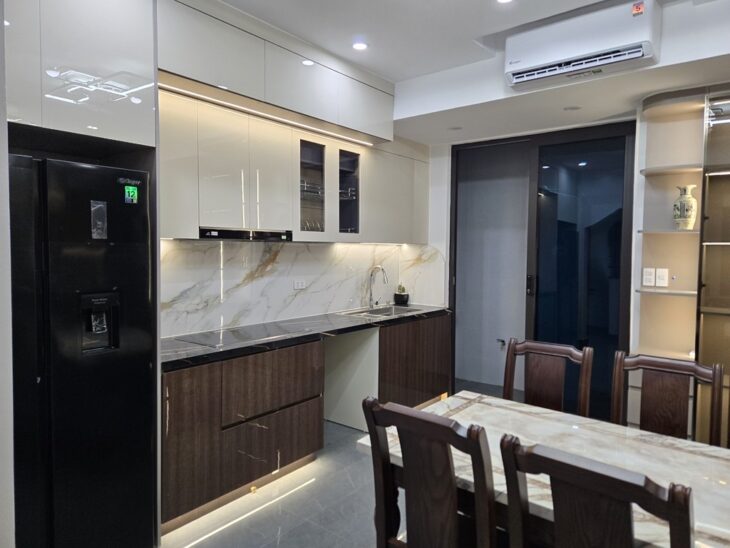 BÁN NHÀ -PHỐ TÔN ĐỨC THẮNG-3TẦNG -NHÀ ĐẸP Ở NGAY-2 MẶT THOÁNG Ô TÔ ĐỖ CỔNG