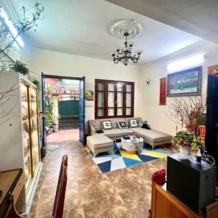 TRUNG TÂM CẦU GIẤY – SỔ PHÂN LÔ 80m x3 tầng, mặt tiền rộng Giá 18,9 Tỉ