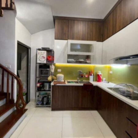 BÁN GẤP – NHÀ PHÁO ĐÀI LÁNG – 5 TẦNG FULL CÔNG NĂNG -33M2 GIÁ CHỈ 8.3 TỶ