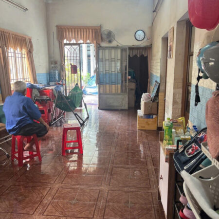 Bán nhà MẶT TIỀN Nguyễn Thị Minh Khai ngang 10m,giá rẻ như trong hẻm