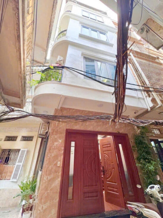 Bán nhà mặt phố Thịnh Quang, Nam Đồng, Đống Đa, 42m², 7.4 tỷ, sổ đỏ