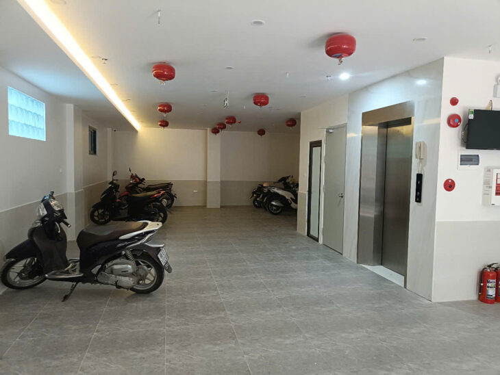 CCMN ĐH Công Nghiệp 132.7m2-7T-TM, 2 mặt đường ô tô, DT 1.6 tỷ/năm, 22.9 tỷ