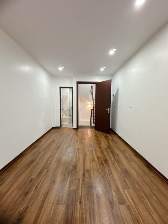 BÁN NHÀ -PHỐ TÔN ĐỨC THẮNG-NHÀ DÂN XÂY MỚI 5TẦNG -DT 26 M2 -MT 3.2m giá chỉ,6 TỶ