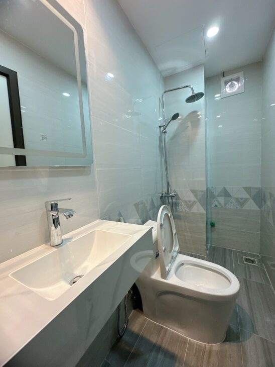 BÁN NHÀ -PHỐ TÔN ĐỨC THẮNG-NHÀ DÂN XÂY MỚI 5TẦNG -DT 26 M2 -MT 3.2m giá chỉ,6 TỶ