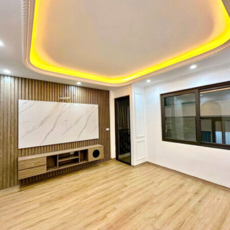 NHÀ ĐẸP TRƯỜNG CHINH 7 TẦNG THANG MÁY, NHÀ XÂY MỚI DT 31m2 7 tầng mt 4.7m Giá 9.7 tỷ