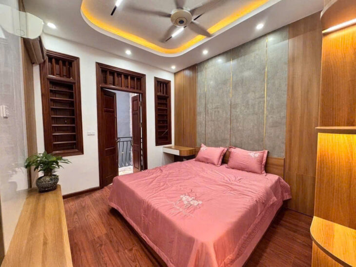 Nhà Đẹp Phố Quan Hoa Tặng Full Nội Thất DT 36m2 4 tầng mt 3.4m Giá 8.99 tỷ