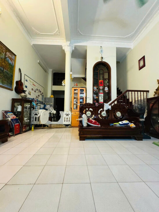 PL HOÀNG VĂN THÁI – NGÕ THÔNG – Ô TÔ VÀO NHÀ – KINH DOANH Dt 106m2 3 tầng mặt tiền. 5.5m Giá 24 tỷ