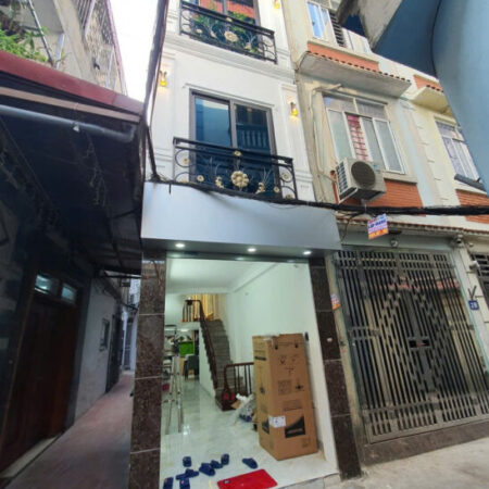 Bán Nhà Lĩnh Nam 31m 4 Tầng 3 Phòng Xây Mới Giá 4.58Tỷ Sổ Chính Chủ