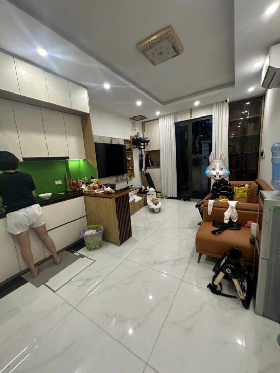 NHÀ ĐẸP PHỐ ÂU CƠ – 1 NHÀ RA PHỐ, NGÕ THÔNG THẲNG TẮP 3 GÁC TRÁNH, 30M OTO – GIÁ 16 TỶ