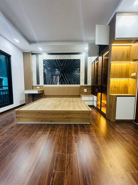 BÁN NHÀ ĐỘI CẤN – 6 TẦNG THANG MÁY, 2 THOÁNG, NGÕ NÔNG, 3 GÁC ĐỖ CỬA – GIÁ 7.5 TỶ