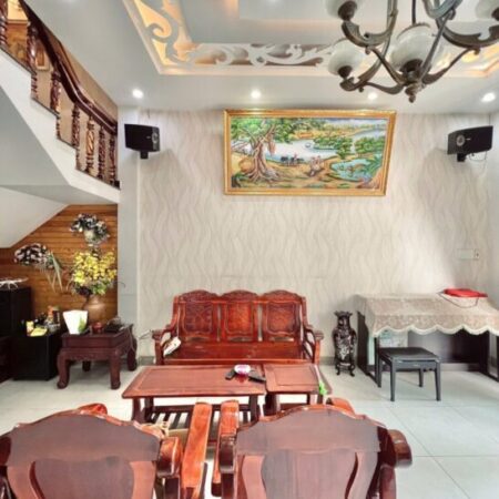 Bán nhà 3 tầng, 175m², 3PN, 4WC, Linh Đông, Thủ Đức – 16.8 tỷ Bán nhà 3 tầng, 175m², 3PN, 4WC, Linh Đông, Thủ Đức – 16.8 tỷ