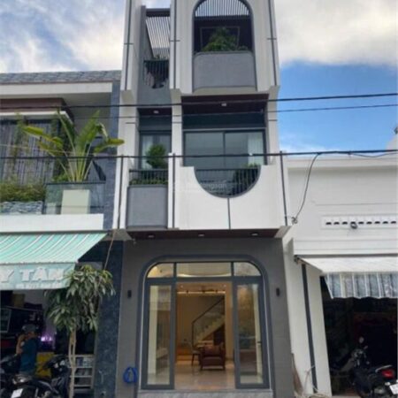 Nhà mới Đất Lành Vĩnh Thái gần FPT – Đường 13m song song Phong Châu – Giá 4,5 tỷ thương lượng