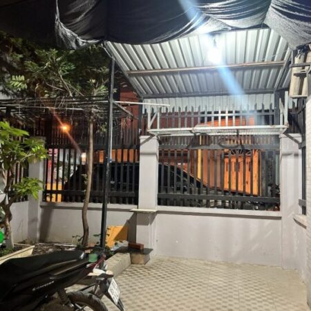 Bán nhà MẶT TIỀN kinh doanh đa ngành nghề,ngang KHỦNG 8,5m,gần chợ Xóm Vắng