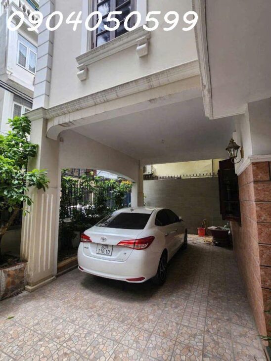 BIỆT THỰ SIÊU VIP – LÔ GÓC 3 MẶT THOÁNG – GARA Ô TÔ ĐỖ CỬA – 40M RA PHỐ – SỔ ĐẸP