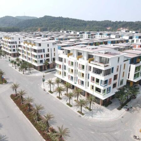 Chủ cần vốn nên bán gấp liền kề Meyhomes Capital, DT 117m2, sổ đỏ sẳn, giá tốt nhất dự án LH