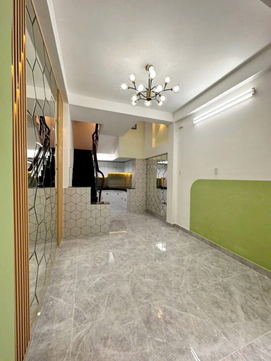 Nhà mới Trệt, 3 lầu + MCT Trần Hưng Đạo P2Q5. Giá 5,98 tỷ TL