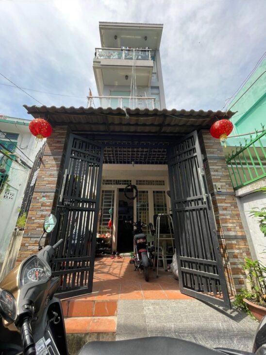 MUA 1 ĐƯỢC 3 CĂN LIỀN KỀ, TẠ QUANG BỬU TRUNG TÂM Q8 – HẺM XE HƠI – CÓ DÒNG TIỀN, 93M2 NỞ HẬU TÀI