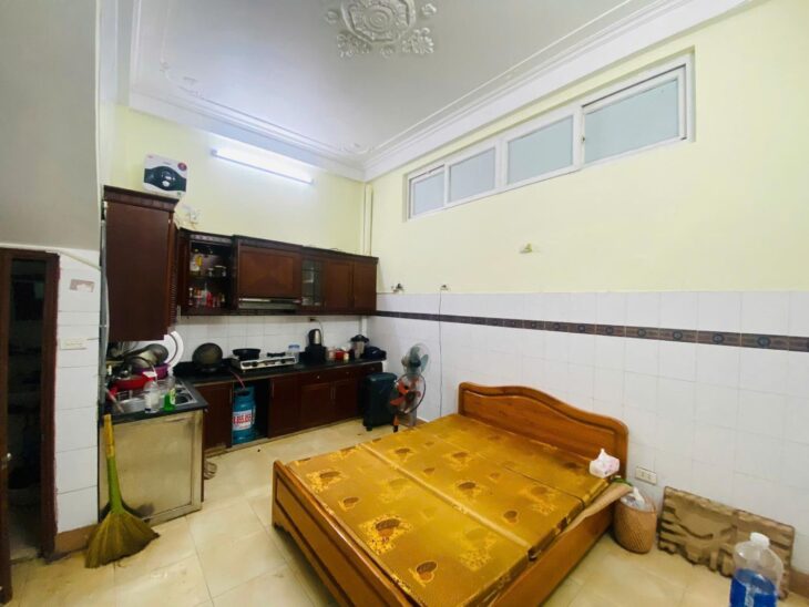 Siêu phẩm Hoàng Cầu 52m 4 tầng chỉ 13,5 tỷ, vị trí đắc địa, mặt tiền quyền lực, sinh lời nhanh
