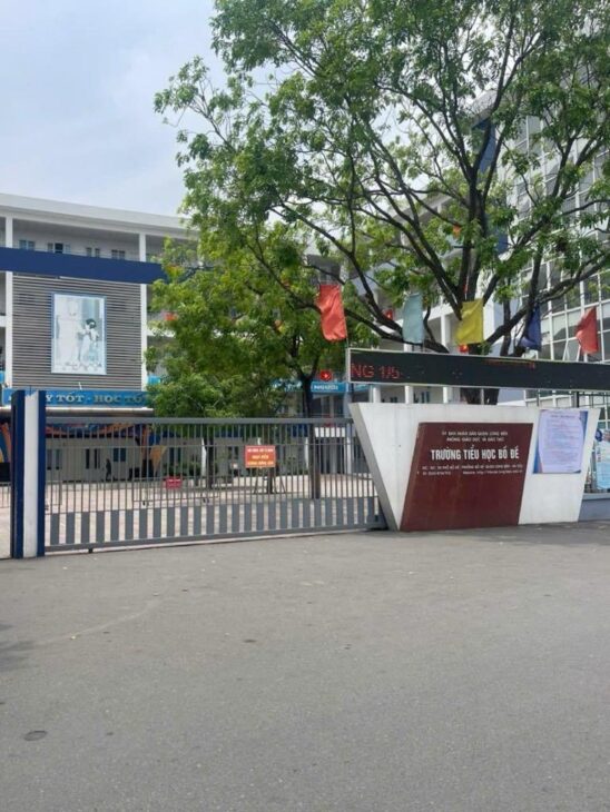 Bán nhà ngõ 135 phố Bồ Đề 60m, thang máy, ô tô vào nhà.