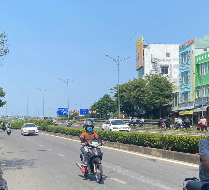 MẶT TIỀN TÔN ĐỨC THẮNG SÁT BẾN XE TRUNG TÂM. DT : 100m2