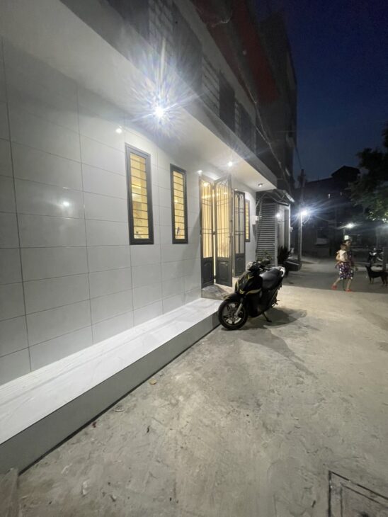 BÁN NHÀ MẶT TIỀN HỒ HỌC LÃM, HƯỚNG MẶT TRỜI MỌC, THOÁNG SÁNG, RỰC RỠ-41M2- 3,45TỶ