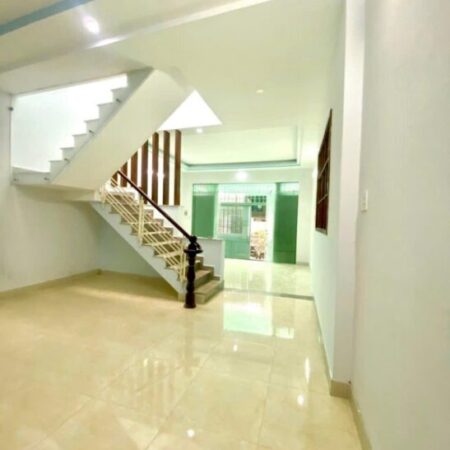 Nhà đẹp, diện tích lớn 5 x13 vuông vức, ngay chợ Tân Sơn chỉ nhỉnh 4 tỷ Nhà đẹp, diện tích lớn 5 x13 vuông vức, ngay chợ Tân Sơn chỉ nhỉnh 4 tỷ