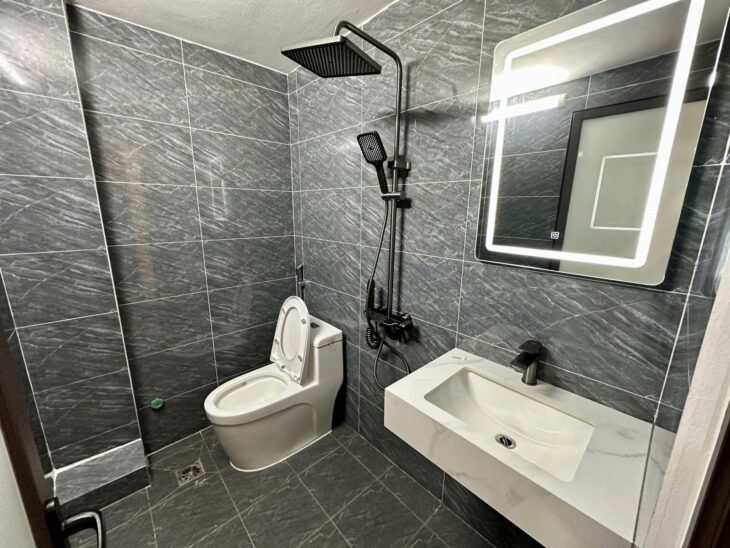 BÁN NHÀ KHƯƠNG TRUNG VỊ TRÍ TRUNG TÂM THANH XUÂN, 30M2, 6 TẦNG, GIÁ NHỈNH 6 TỶ