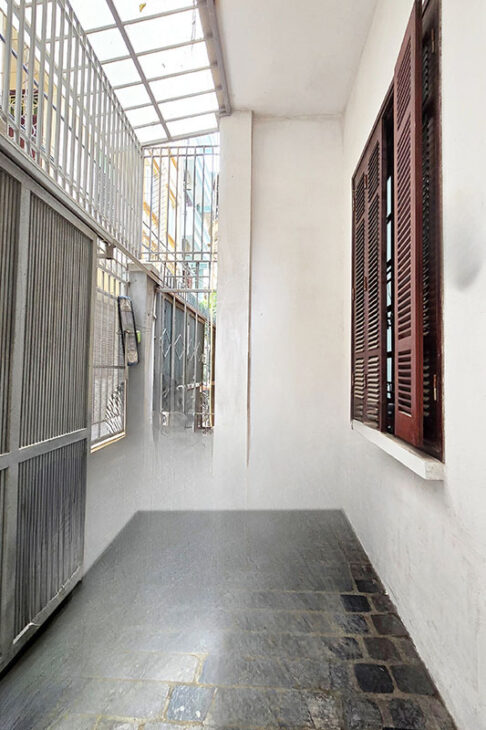 Bán cặp liền kề 106 ngõ Hoàng Quốc Việt, Cầu Giấy, 140m2, 4 tầng, mặt tiền 11m, chỉ 56 tỷ