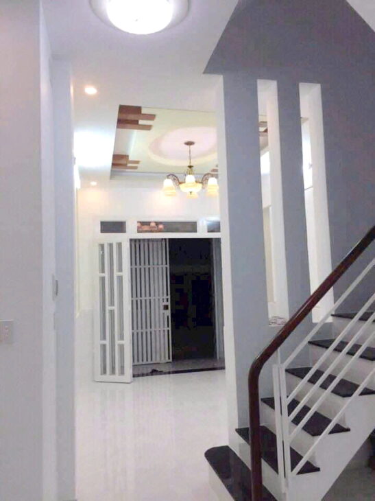 Nhà 2lầu/ST đúc thật SHHC hẻm thông Tám Danh P4Q8