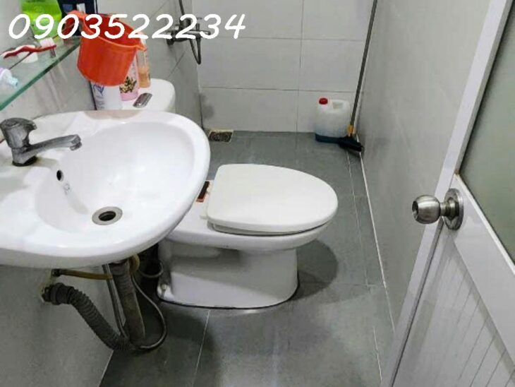 Bán nhà mặt phố Lã Xuân Oai, 4,8 tỷ, 52m2, 3PN, 2WC, Q9, HCM