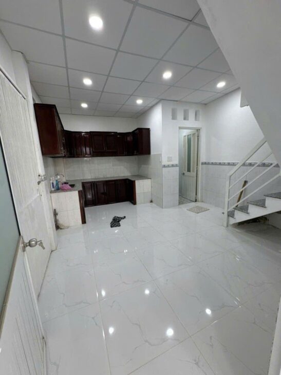 NHÀ ĐƯỜNG ĐIỆN BIÊN PHỦ , BÌNH THẠNH – 38M – 2 TẦNG – 2 PN – LÔ GỐC THOÁNG – XE HƠI TỚI NHÀ – THUẬN