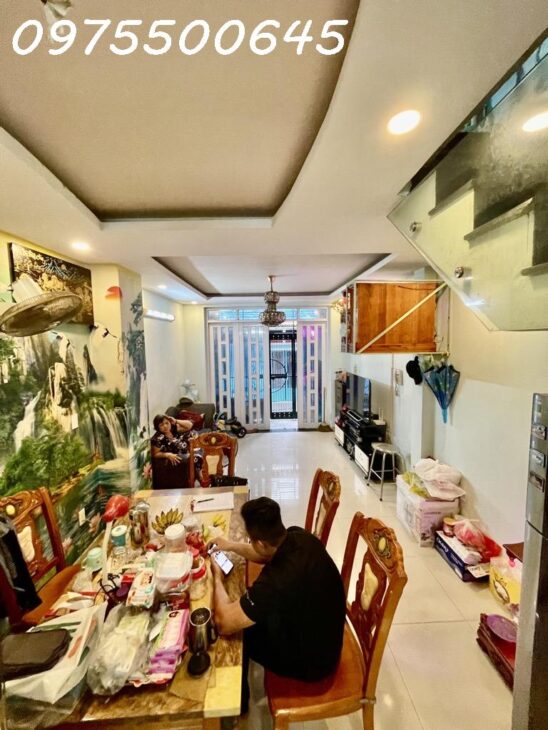 TRUNG TÂM QUẬN 8, ĐỐI DIỆN CHỢ PHẠM THẾ HIỂN, CÁCH MẶT TIỀN ĐƯỜNG CHỈ VÀI BƯỚC CHÂN – 49M2 – NHỈNH