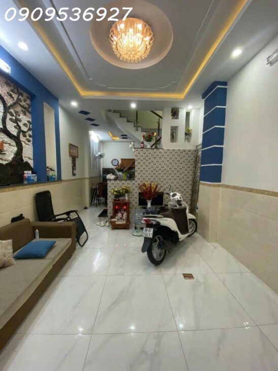 NHÀ LÔ GÓC SÁT AEON – HAI MẶT TIỀN THOÁNG ĐẸP – XE HƠI RA VÀO – CHỈ HƠN 3 TỶ
