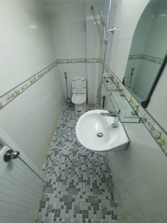 Bán nhà mặt phố Linh Xuân, Thủ Đức, 57m², 4 tỷ, sổ đỏ